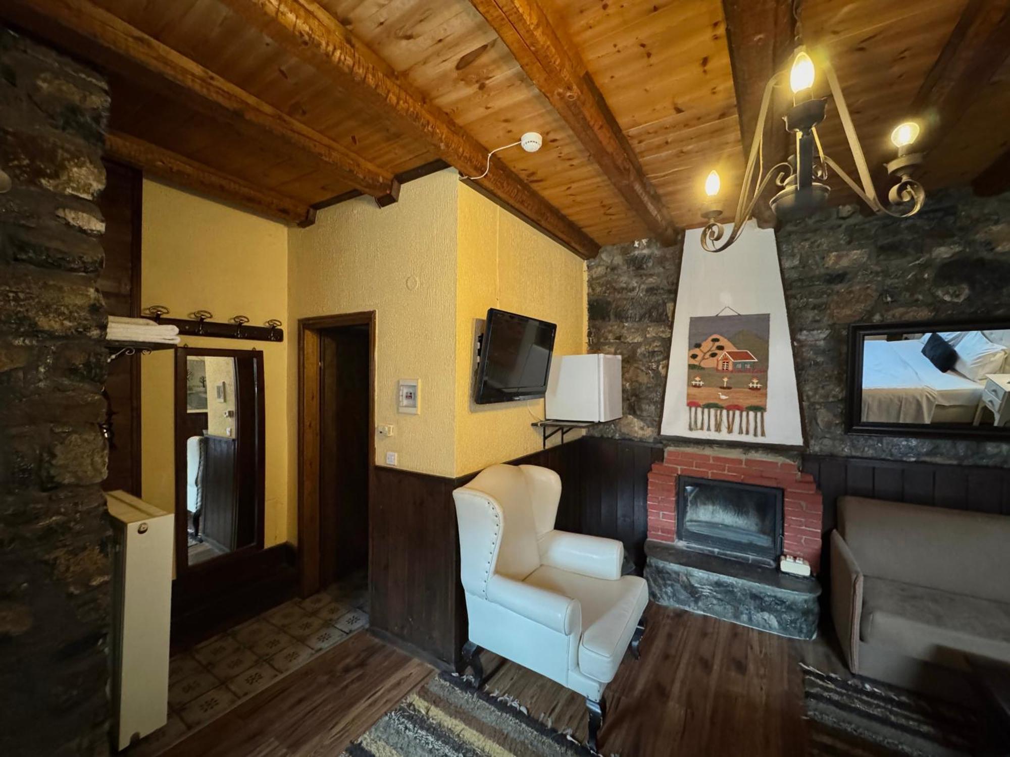 Chalet Asteras Tou Vorra Палайос-Агиос-Атанасиос Экстерьер фото